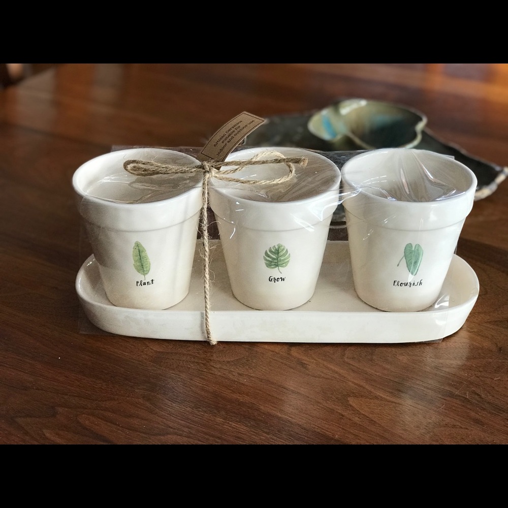 Rae Dunn herb dish New